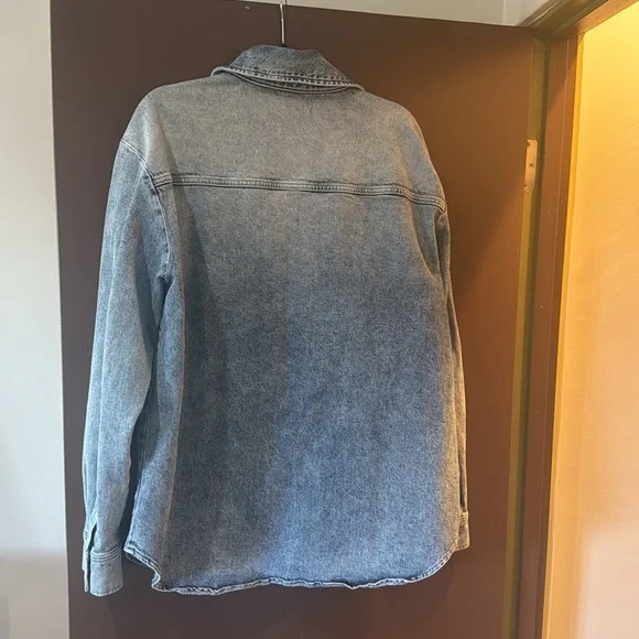 EUC GOOD AMERICAN Denim Oversized Trucker Shacket in Edwin Blue - Picture 2 of 6